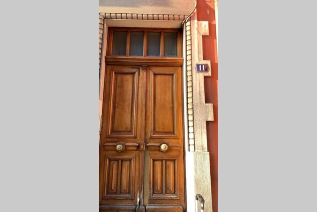 Bel Appartement Charme Ancien Dans Quartier Anime Grenoble Luaran gambar