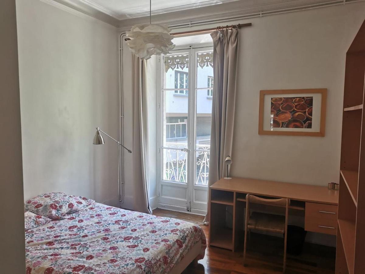 Bel Appartement Charme Ancien Dans Quartier Anime Grenoble Luaran gambar